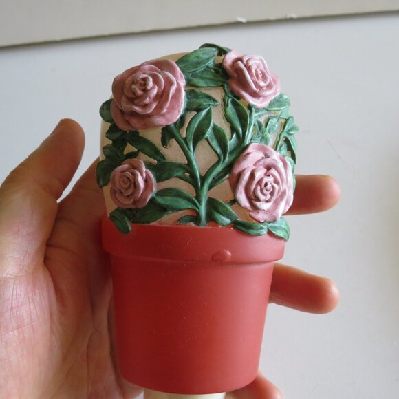 Roses in Pot Nightlight 6" tall - Picture 3 of 12